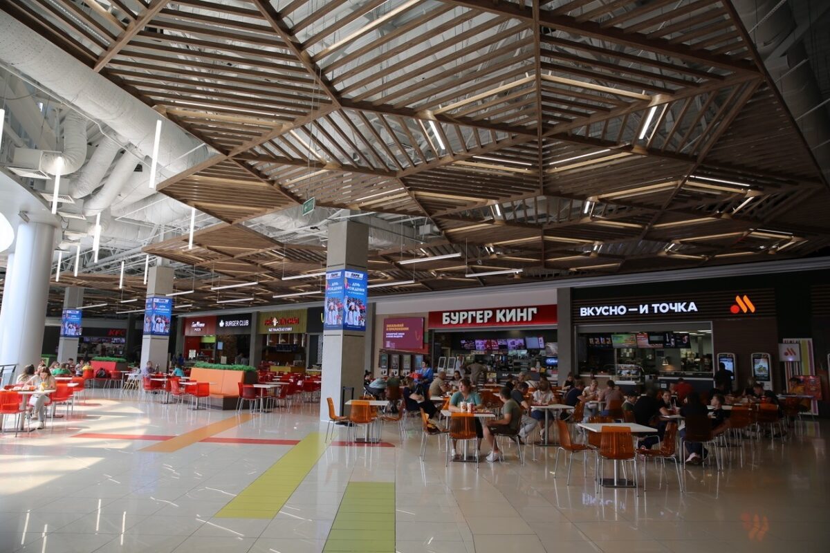 Зонирование потолков в торговых центрах и офисах от АВИАЛЬПРО